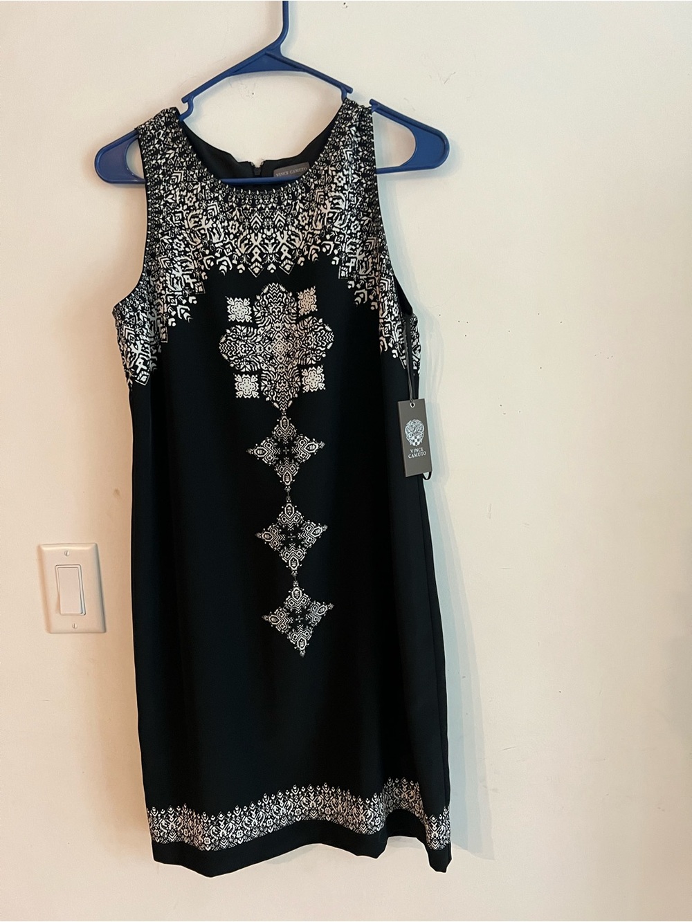 Vince Camuto Marrakech Flash Sleeveless Shift Dress Size 4 NWT Black White Print